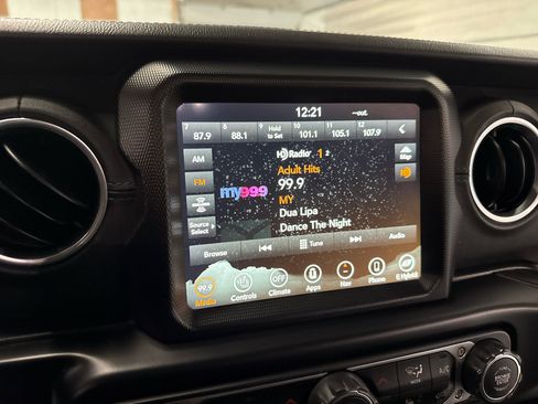 Used 2022 Jeep Wrangler Unlimited Rubicon 4xe w/ Cold Weather Group image 94