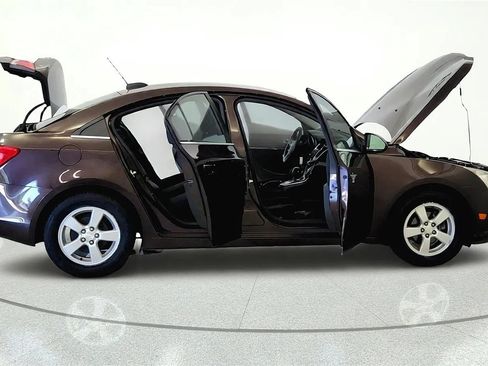 Used 2015 Chevrolet Cruze LT FWD image 12