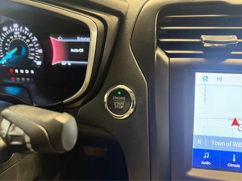 Used 2020 Ford Fusion Titanium image 12