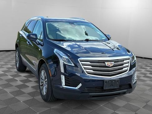 Used 2017 Cadillac XT5 Luxury w/ Driver Awareness Package AWD/4WD image 7