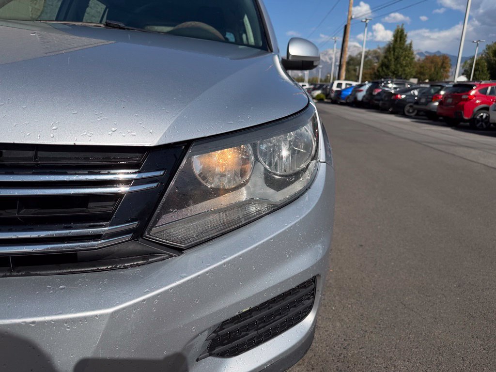 Used 2015 Volkswagen Tiguan S FWD image 9