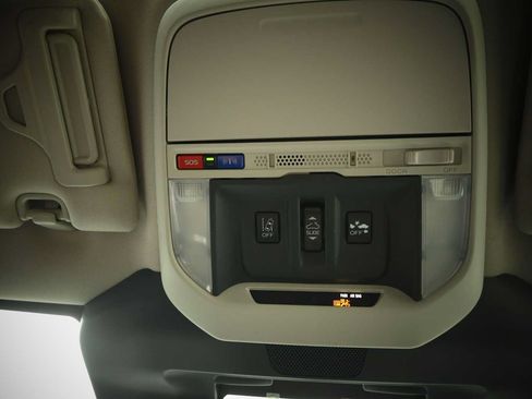 Used 2023 Subaru Forester Premium AWD/4WD image 21