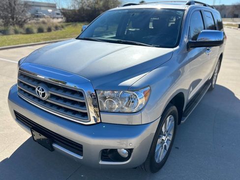 Used 2016 Toyota Sequoia Limited image 2