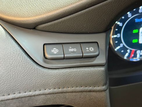 Used 2020 Cadillac Escalade ESV Premium Luxury AWD/4WD image 27