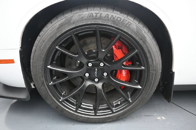 Used 2016 Dodge Challenger SRT Hellcat RWD image 12