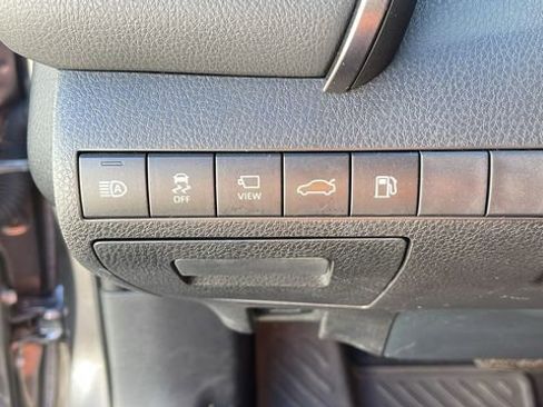 Used 2018 Toyota Camry XLE w/ Audio Package image 15