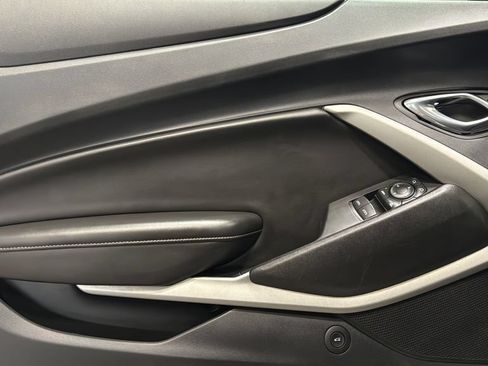 Used 2017 Chevrolet Camaro SS RWD image 15