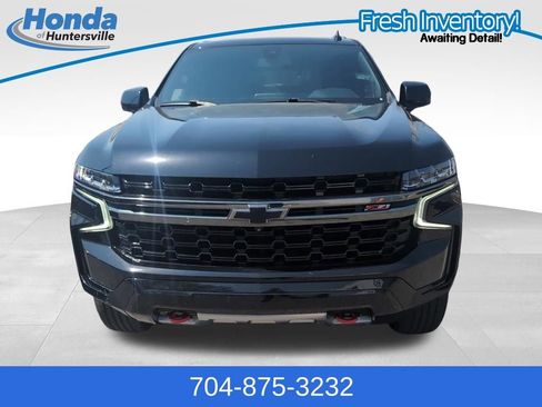 Used 2022 Chevrolet Tahoe Z71 w/ Luxury Package image 3