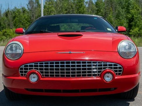 Used 2004 Ford Thunderbird RWD image 3