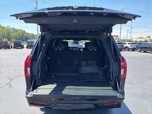 Certified 2025 Ford Expedition Tremor AWD/4WD image 10