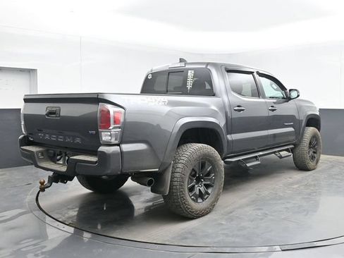 Used 2022 Toyota Tacoma TRD Sport w/ Technology Package AWD/4WD image 10