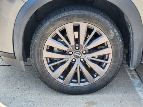 Used 2023 Nissan Pathfinder SL w/ SL Premium Package FWD image 10
