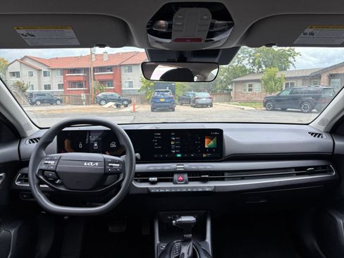 Used 2026 Kia K4 FWD image 32