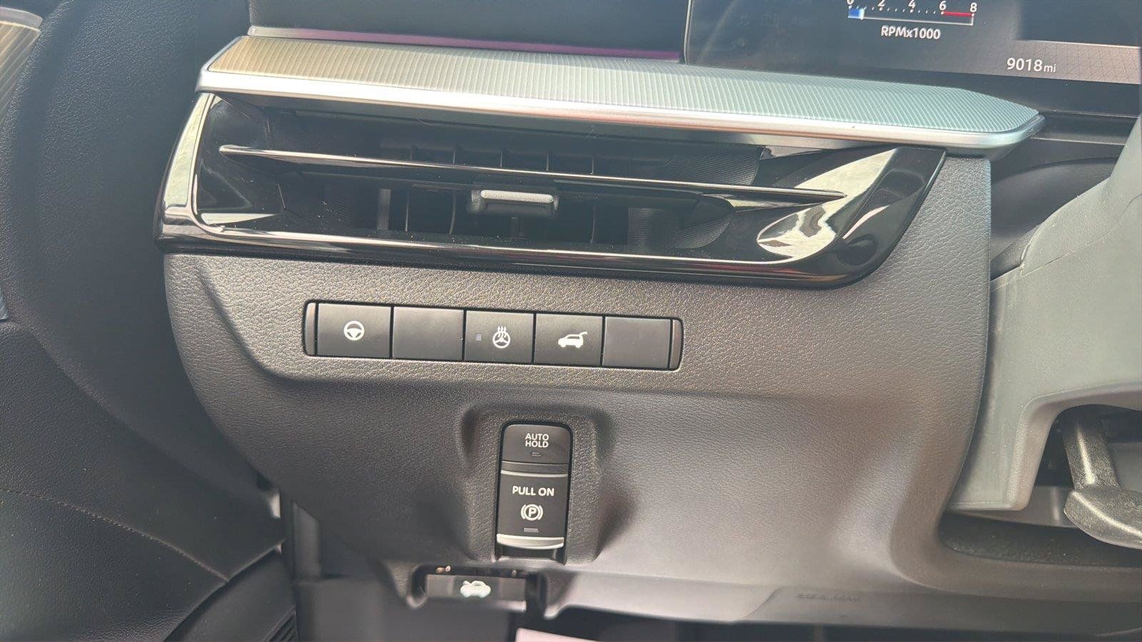 Used 2025 Nissan Murano SL AWD/4WD image 16