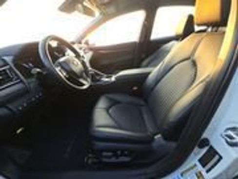 Used 2024 Toyota Camry SE image 2