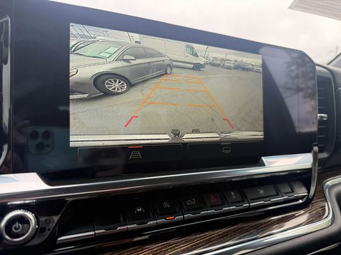 Used 2023 GMC Sierra 1500 Elevation image 14