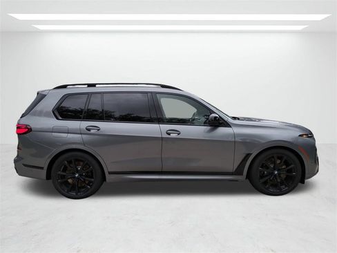 New 2026 BMW X7 M60i image 3