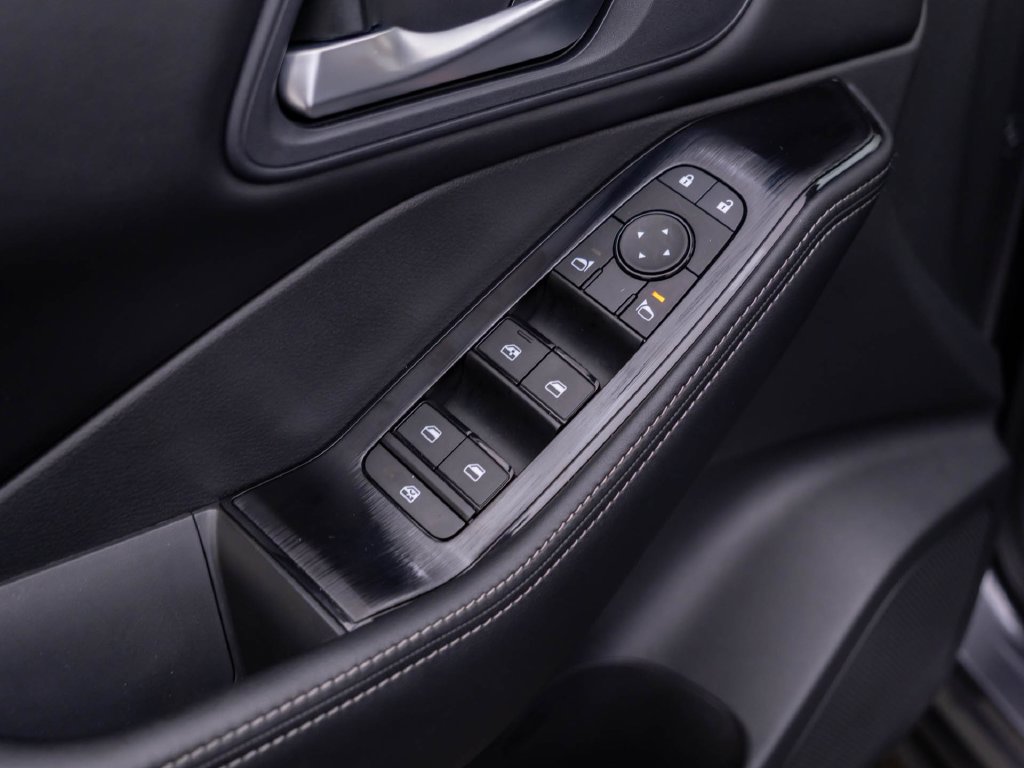 Used 2024 Nissan Rogue SV AWD/4WD image 15