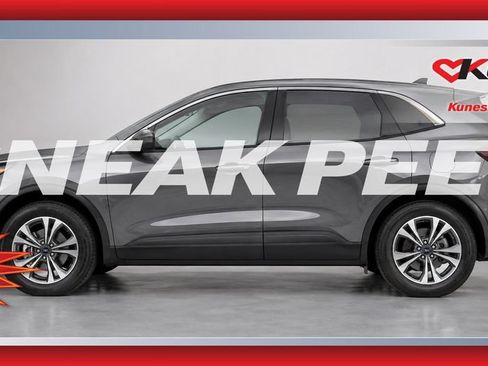 Used 2025 Ford Escape ST-Line Select AWD/4WD image 1