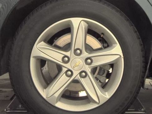 Used 2020 Chevrolet Malibu LS w/ Driver Confidence Package II FWD image 5