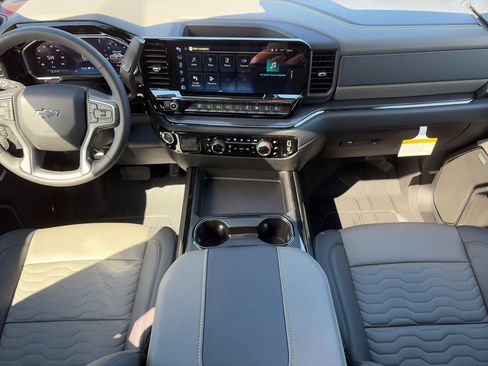 New 2026 Chevrolet Silverado 2500 ZR2 AWD/4WD image 33