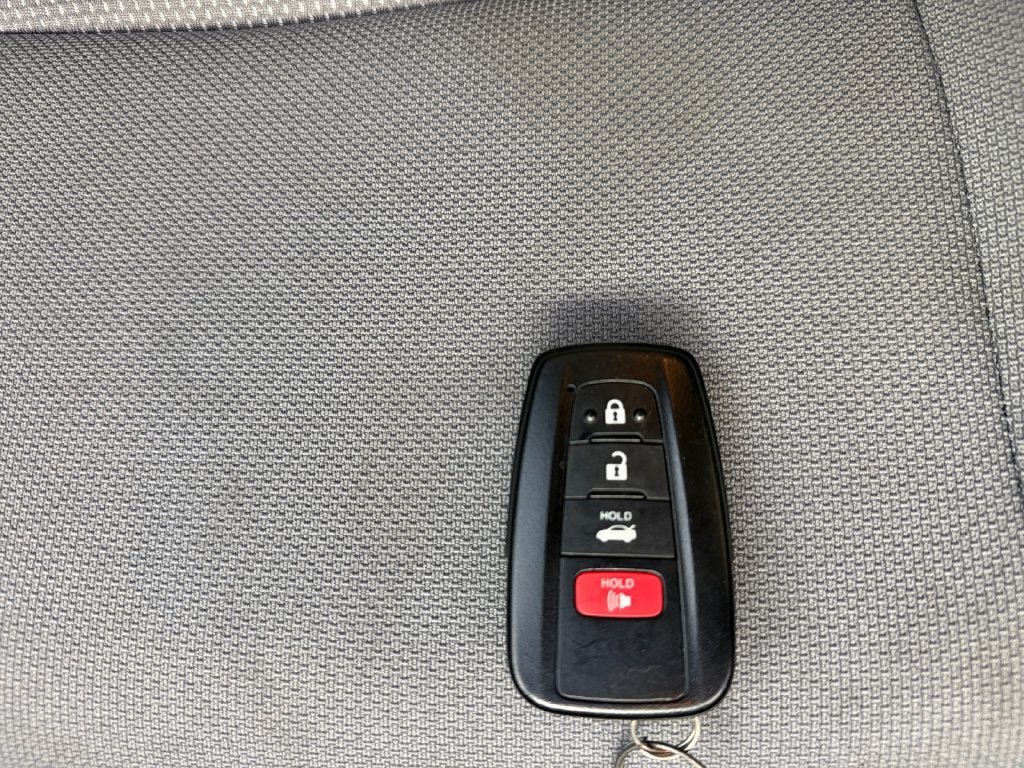 Used 2022 Toyota Corolla SE w/ Carpet Mat Package (TMS) FWD image 31