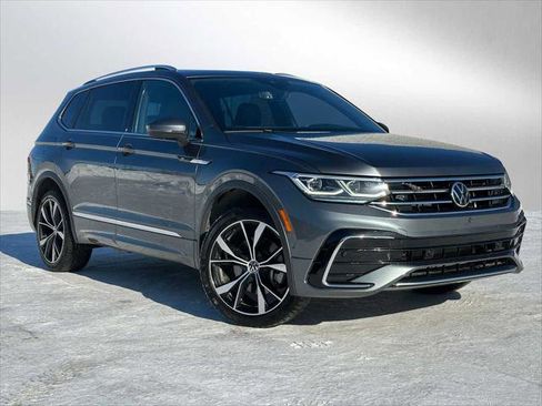 Used 2022 Volkswagen Tiguan SEL R-Line image 1