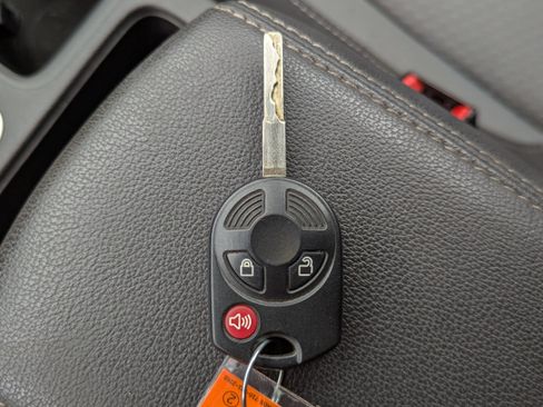 Used 2017 Ford Escape SE image 13