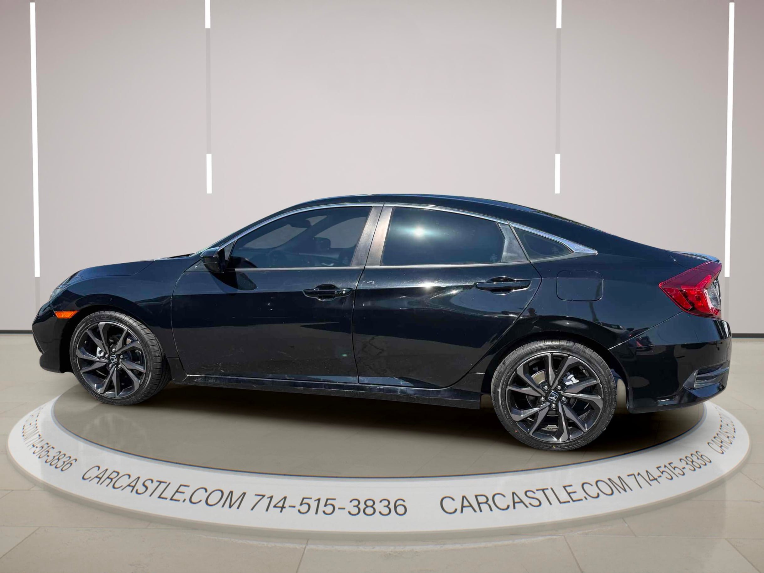 Used 2020 Honda Civic Sport image 2