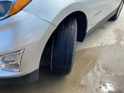 Used 2021 Chevrolet Equinox LS w/ LS Convenience Package image 36