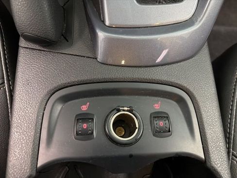 Used 2014 Ford Focus Titanium FWD image 21