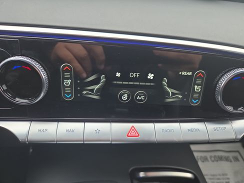 Used 2025 Genesis GV70 2.5T w/ Sport Prestige Package image 14