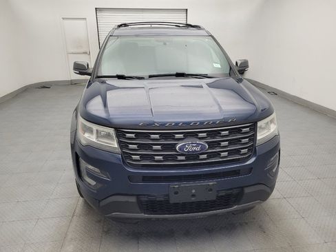 Used 2017 Ford Explorer XLT w/ Equipment Group 202A FWD image 14