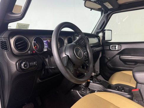 Used 2018 Jeep Wrangler Unlimited Sport AWD/4WD image 19