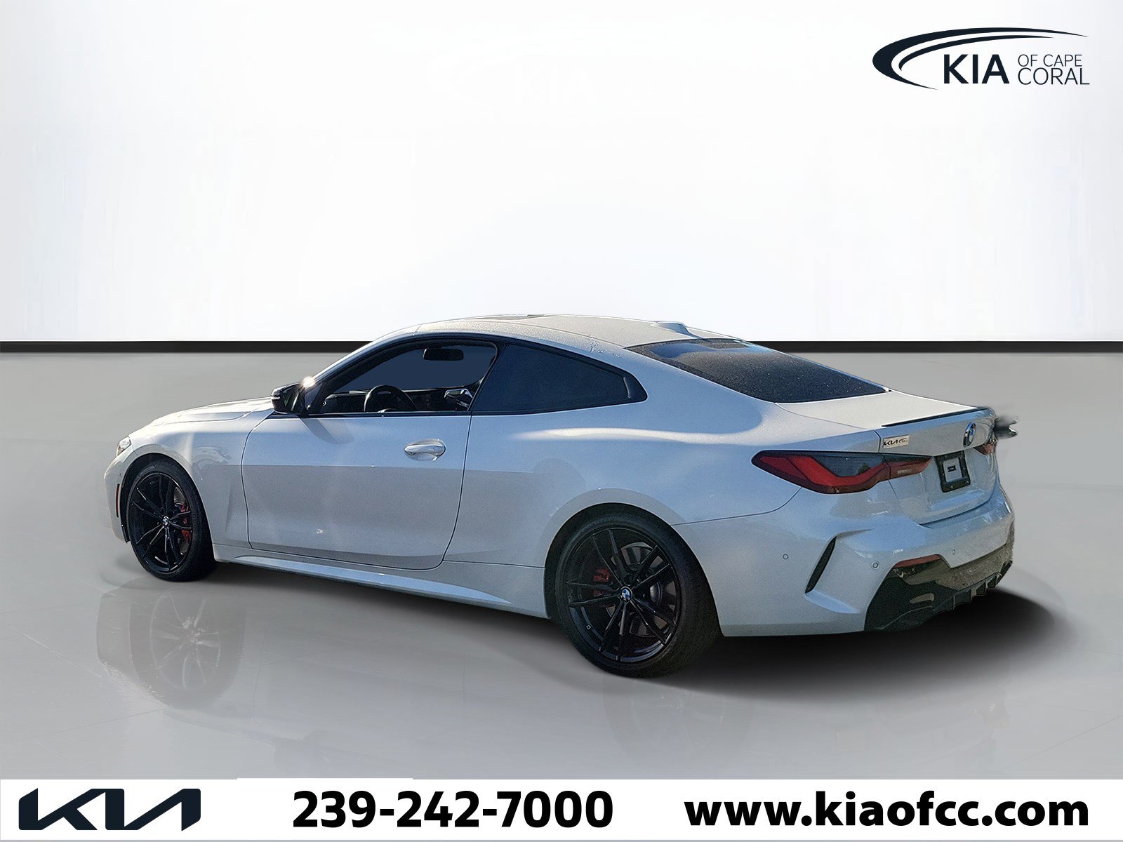 Used 2024 BMW M440i Coupe w/ Premium Package RWD image 4