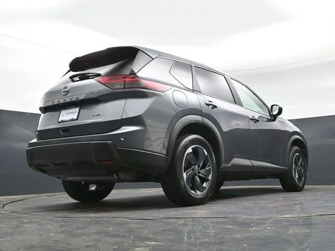 Used 2025 Nissan Rogue SV AWD/4WD image 46