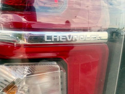 Used 2022 Chevrolet Tahoe RST w/ Luxury Package AWD/4WD image 18