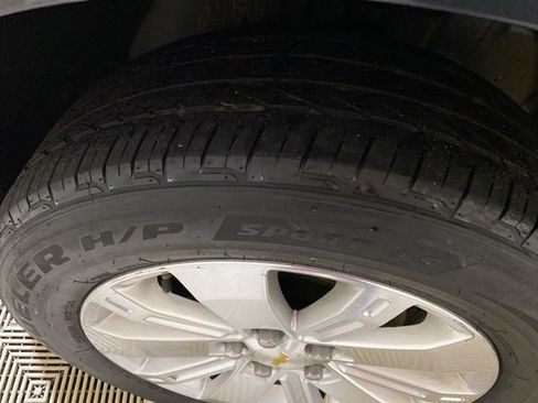 Used 2017 Chevrolet Equinox LT image 23