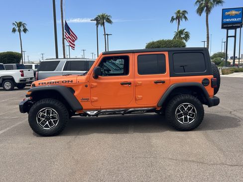 Used 2025 Jeep Wrangler Unlimited Rubicon w/ Steel Bumper Group AWD/4WD image 2