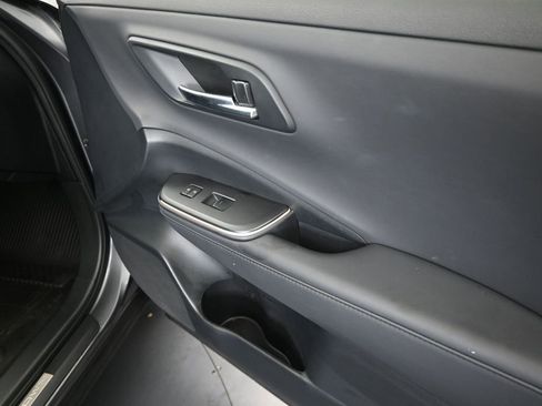 Used 2023 Toyota Crown AWD/4WD image 23