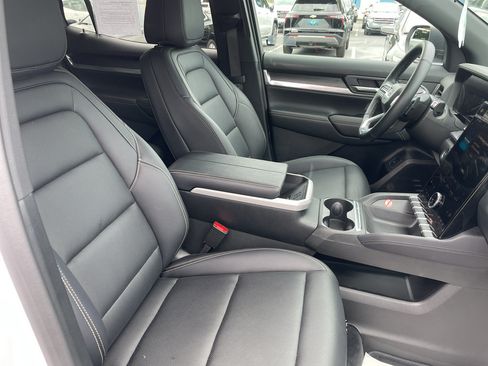 Certified 2026 GMC Terrain Elevation w/ Elevation Premium Package FWD image 13