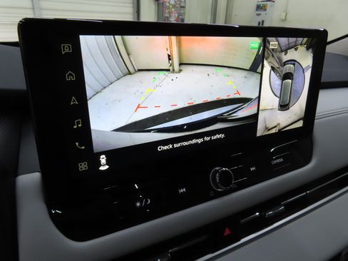 Used 2025 Mitsubishi Outlander SE FWD image 18