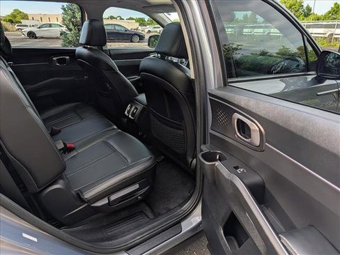Used 2021 Kia Sorento S w/ Panoramic Sunroof Package AWD/4WD image 14