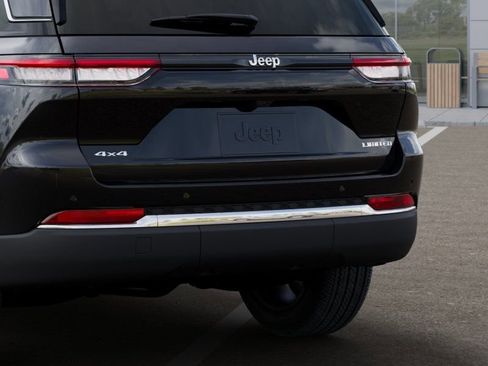 New 2025 Jeep Grand Cherokee Limited image 13