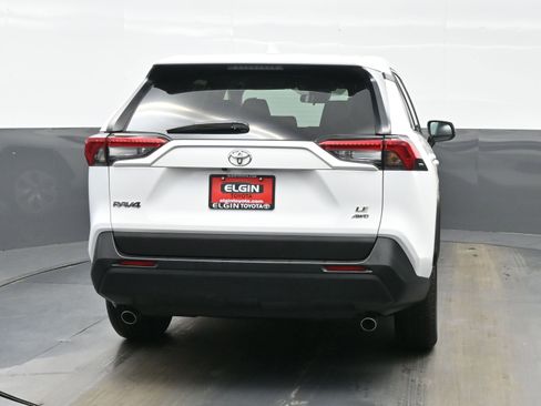 Used 2024 Toyota RAV4 LE image 5