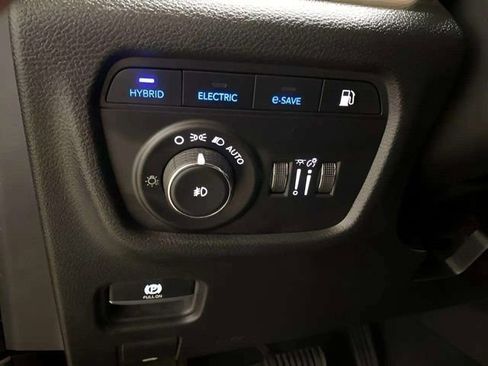 Used 2022 Jeep Grand Cherokee Limited 4xe AWD/4WD image 32