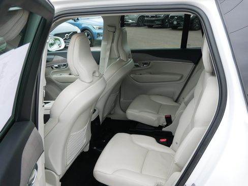 Certified 2023 Volvo XC90 T8 Plus w/ Protection Package Premier AWD/4WD image 11