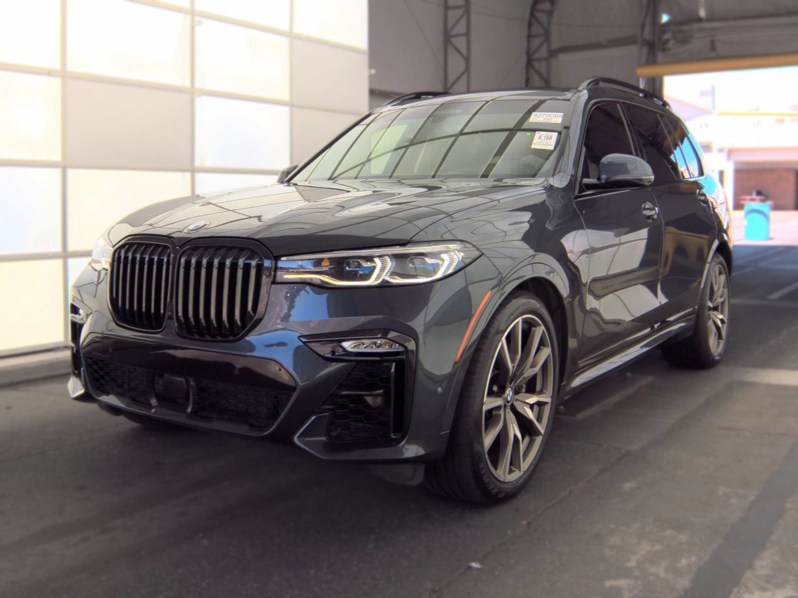 Used 2021 BMW X7 M50i AWD/4WD image 1