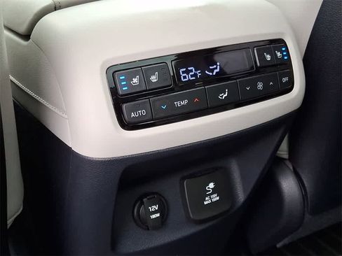 Used 2023 Hyundai Palisade Calligraphy image 28