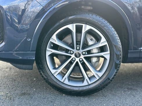 Used 2025 Audi Q7 2.0T Premium w/ Convenience Plus Package image 2